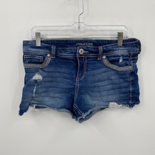 Maurices Women's Denim Shorter Length Shorts Summer Medium Blue Wash Size 9/10