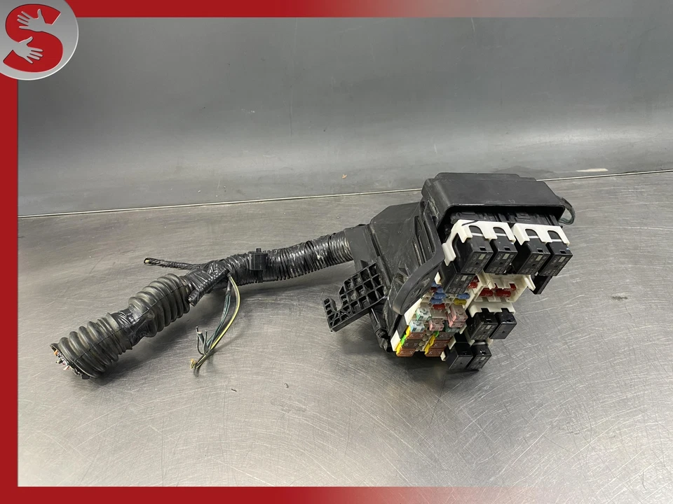 2014-2019 Ford Fiesta engine Fuse Box OEM - Image 2 of 4