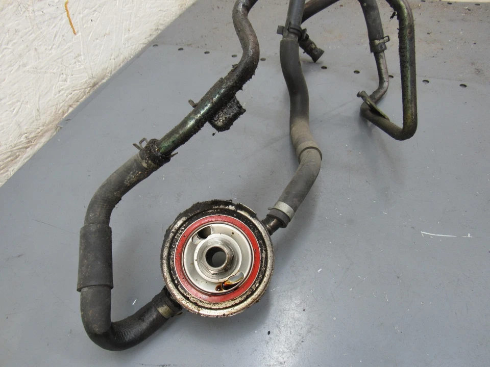 Montaje de filtro de aceite del enfriador de aceite del motor Nissan 350z 2003-2006 OEM Foto 4 de 4