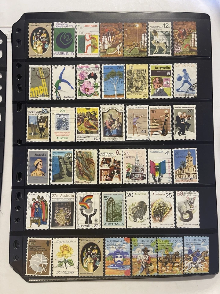 Лот новых и бывших в употреблении марок со всего мира все не на бумаге.  - Изображение 3 из 4