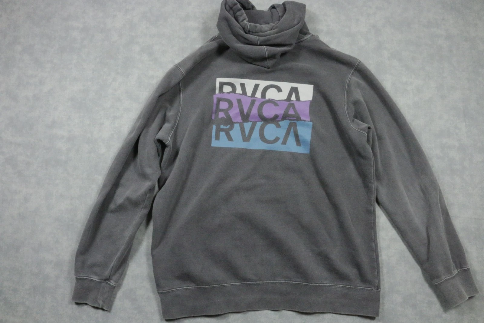 RVCA Hoodie Sweatshirt Mens Medium Gray Pullover Kangaroo Pocket Stacked Logo