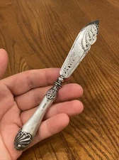 ANTIQUE ORNATE CB&S COOPER BROS & SONS ENGLISH STERLING SILVER HANDLE FISH KNIFE