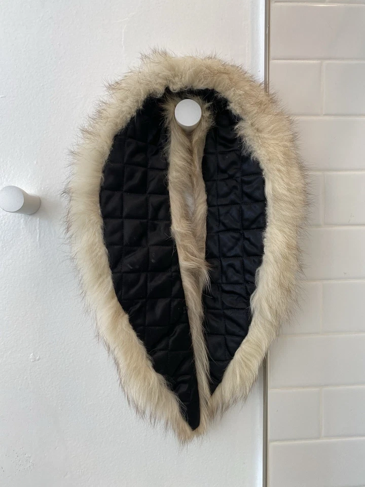 Increíble cuello envolvente de estola de piel de zorro vintage con forro acolchado negro satinado Foto 3 de 3