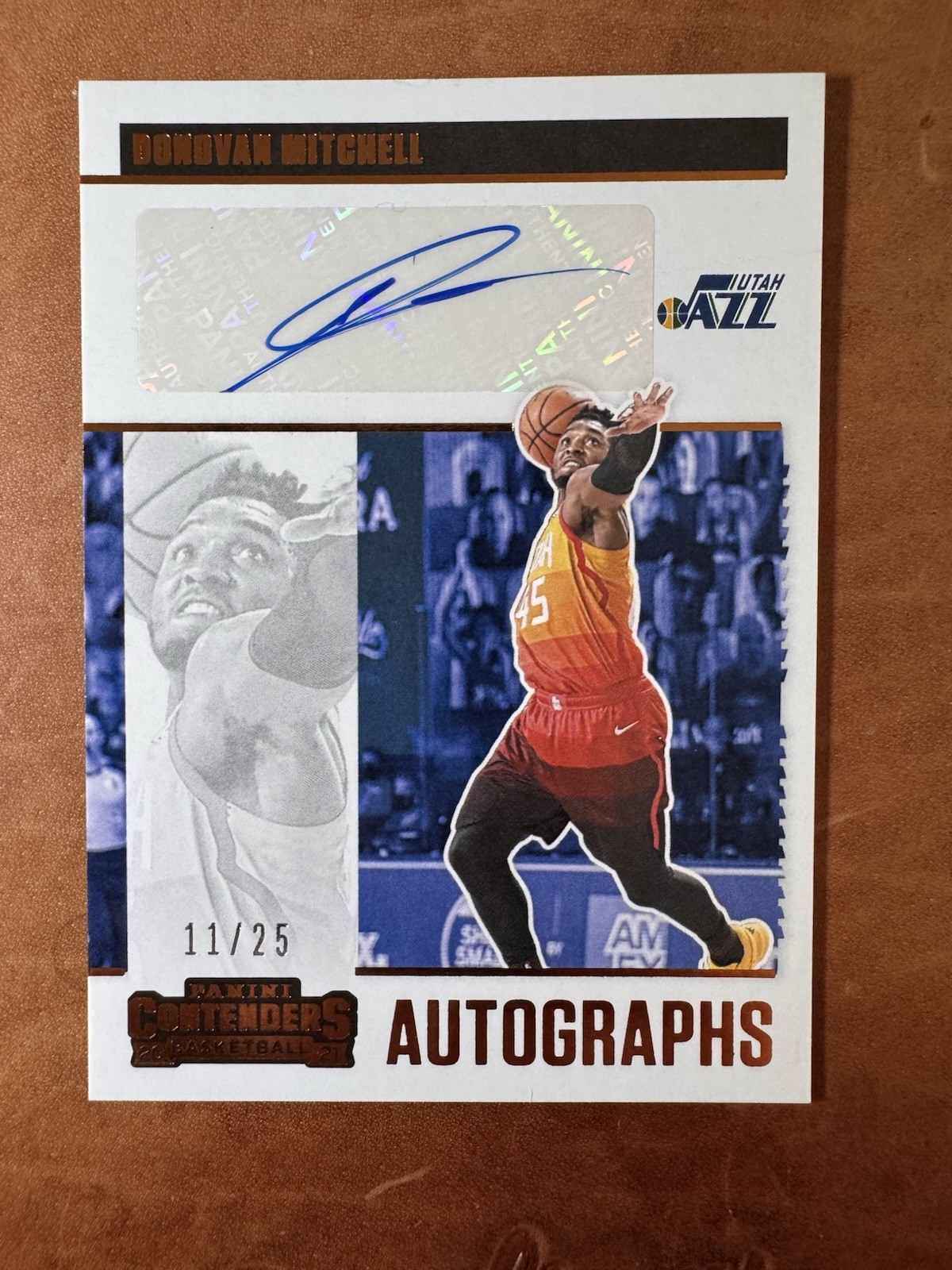 2020-21 Panini Contenders Donovan Mitchell SP Autographs #11/25 CA-DMI