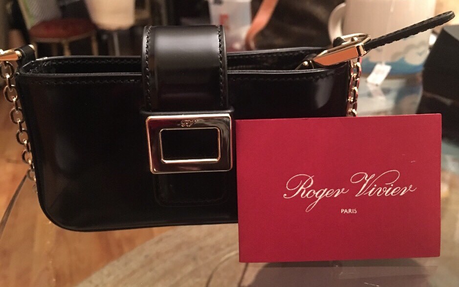 【関税込み】ROGER VIVIER 'Pilgrim Small' clutch Roger Vivier 'pilgrim small' clutch | The Fashion Square