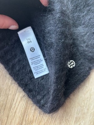 NWT Lululemon Women display picture 1