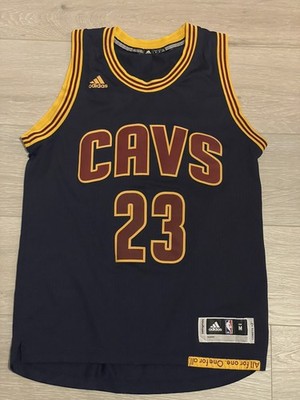 Adidas Herren NBA Cleveland Cavaliers Lebron James 23 Basketball Trikot, Größe M
