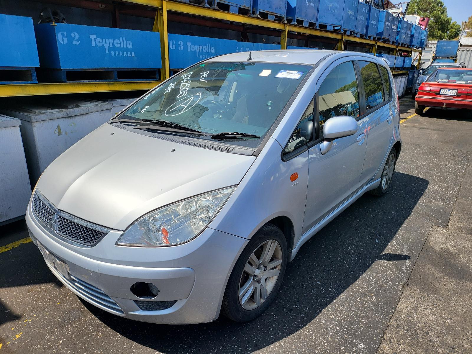 Mitsubishi Colt Left Tail Light RG 01/2004-11/2011 - thumbnail 5