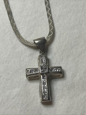 925 sterling Silver Chain The Medal Is A Cross with Zircons In The Middle 