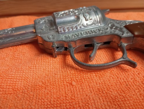 Vintage HUBLEY Cowboy Maverick Cast Cap Gun Pistol Toy WORKS Fully Functional. - Picture 13 of 24