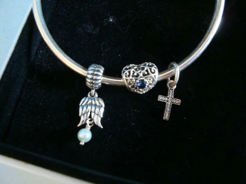 RS0919-104: Pandora Schmuck Armreif mit 3 Charms - Bild 3 von 4
