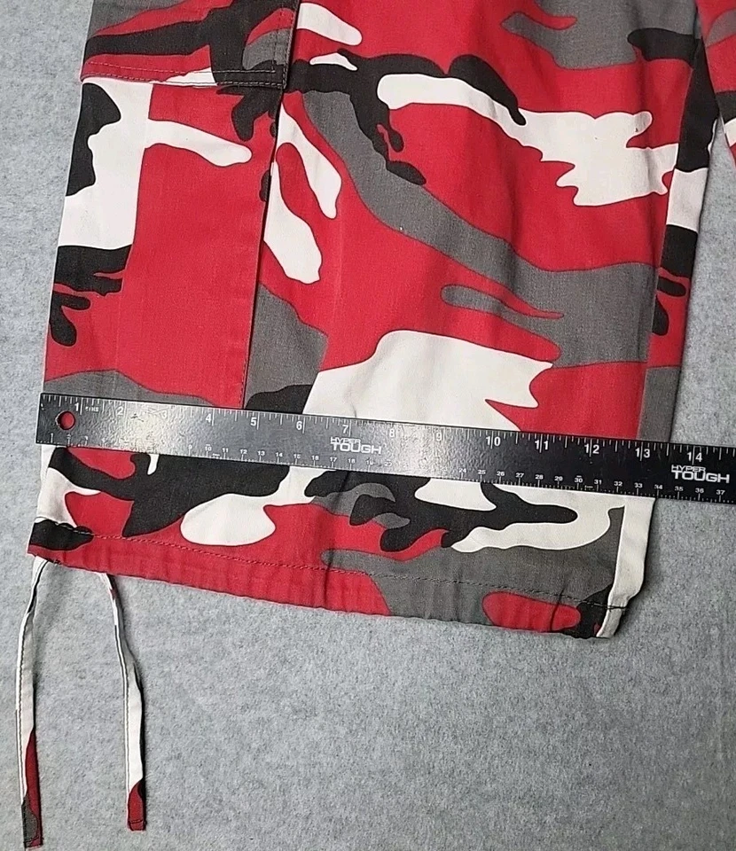 Pantalones Cortos Regal Wear Y2K Rojo y Gris Camuflados con Cordón Talla 42 Cintura Real @ 39" Foto 2 de 4