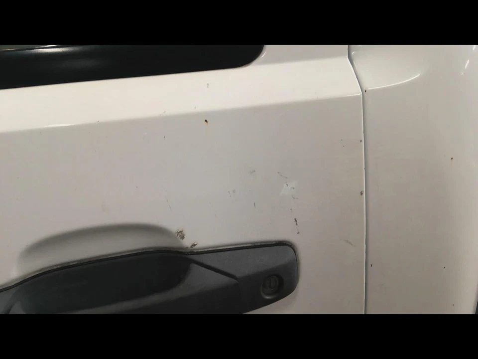 Used Front Left Door Assembly Front fits: 2008 Chevrolet Silverado 2500 pickup L Foto 2 de 4