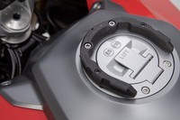 Tankbefestigung SW-Motech PRO Adapterkit Yamaha MT-09 Tracer Farbe: Schwarz