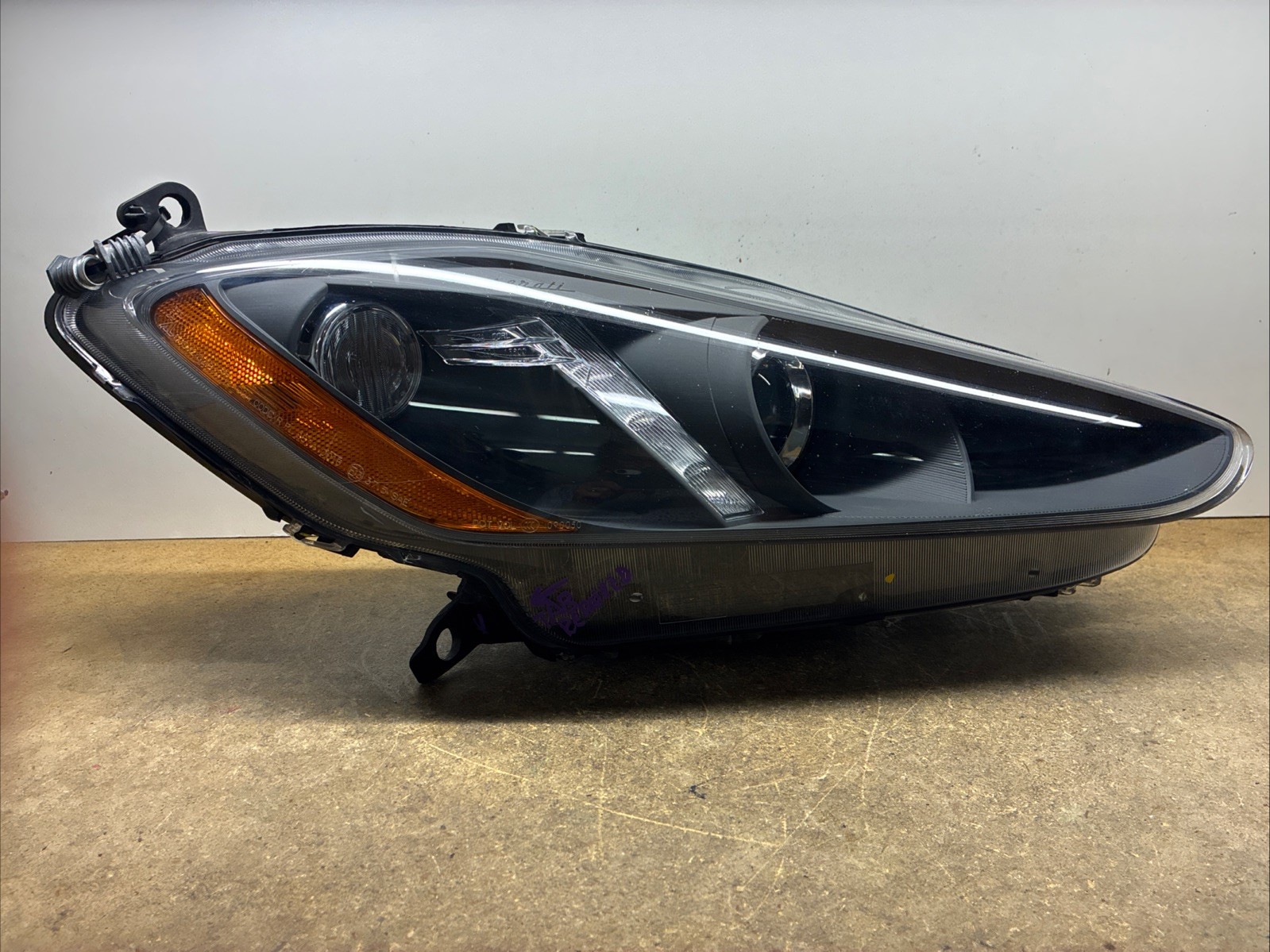 2013 - 2017 Maserati Grand Turismo Xenon Right RH Side Headlight Used OEM 294588