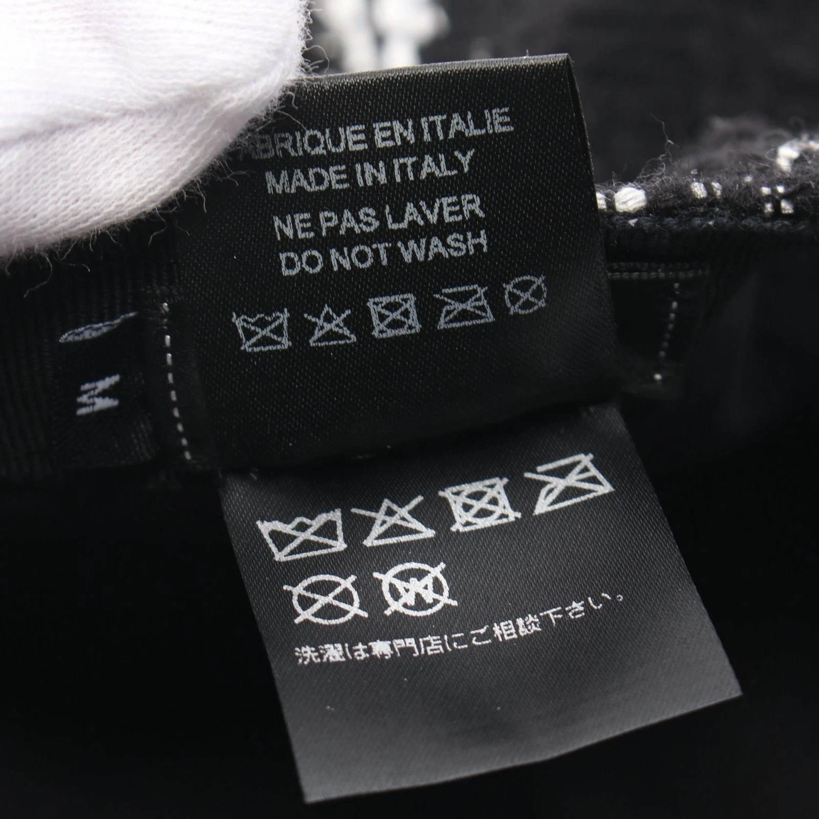 Cappellino CHANEL COCO Mark lana cotone nero bianco usato donnaa t