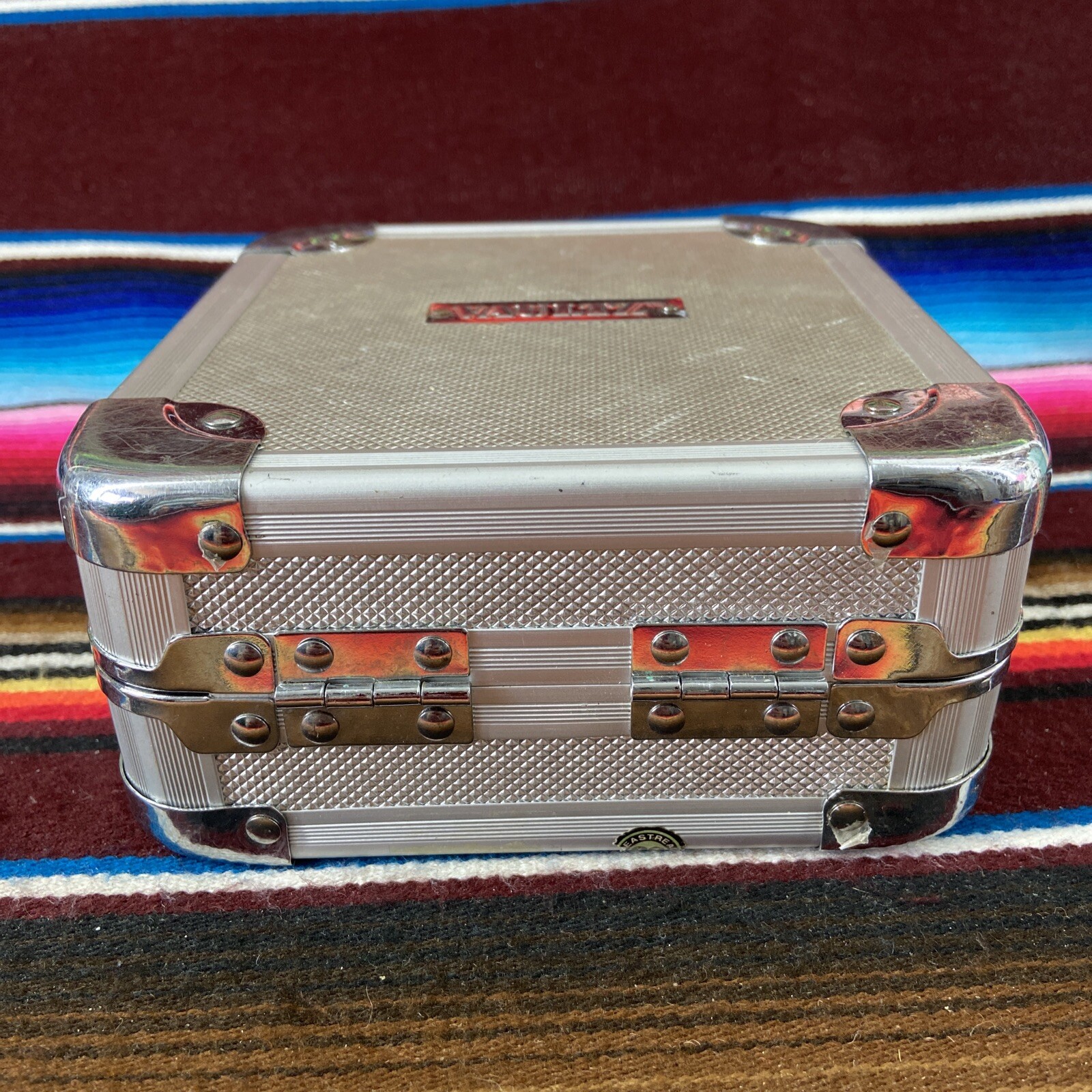 Vaultz 32 Discs CD / DVD Hard Case Storage NO Keys eBay