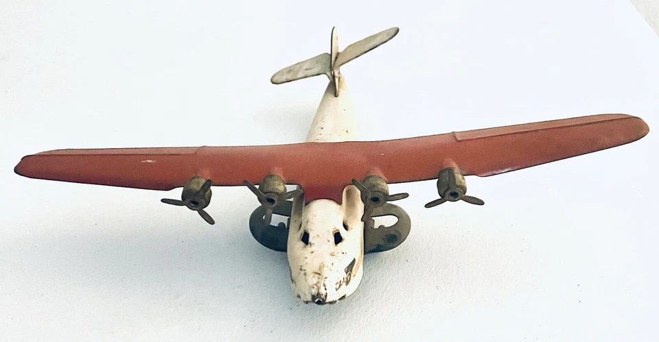 Avião de brinquedo vintage Wyandotte China Clipper Pan Am 10" L x 13" W - Imagem 4 de 4