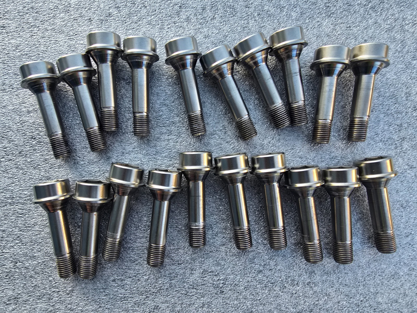20 Ferrari SF90 Titanium OEM factory wheel lug nuts bolts Purosangue Daytona SP3
