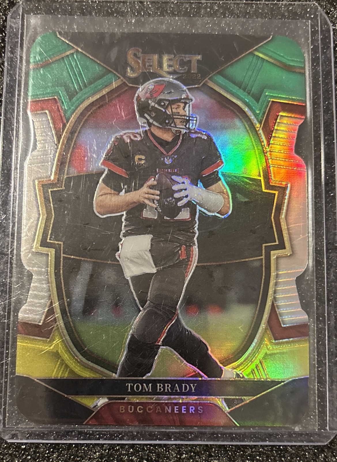 2022 Panini Select - Concourse Tom Brady #26 Green & Yellow Prizm Die-Cut