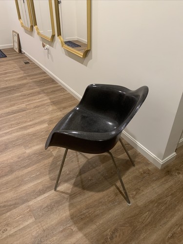 Vintage Eames bucket chair. Herman Miller - Picture 2 of 14