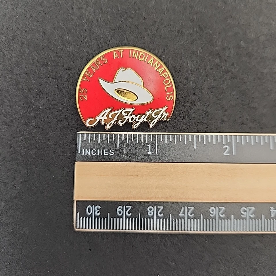 Vintage Indy Original A.J. Foyt Jr 25 Years at Indianapolis 500 Racing Hat Pin - Image 2 of 4