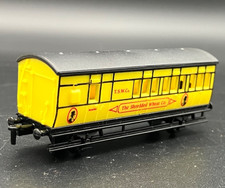 Rake of 4x GRAHAM FARISH CP1739 NGauge Carriages "The Shredded Wheat Co" - Boxed