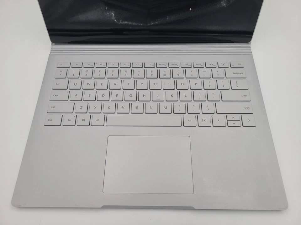 Microsoft Surface Book 2 i7-8650U 1,9 GHz 8 GB Ram 256 GB SSD Win 11 Pro GeForce Foto 4 de 4