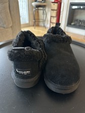 Koolaburra by UGG Black Faux Fur Lined Slip On Slippers Women s Size 10