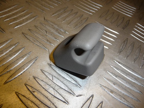 Nissan Navara D22 King Kab Pick Up NP300 Sonnenblende Halter Clipse