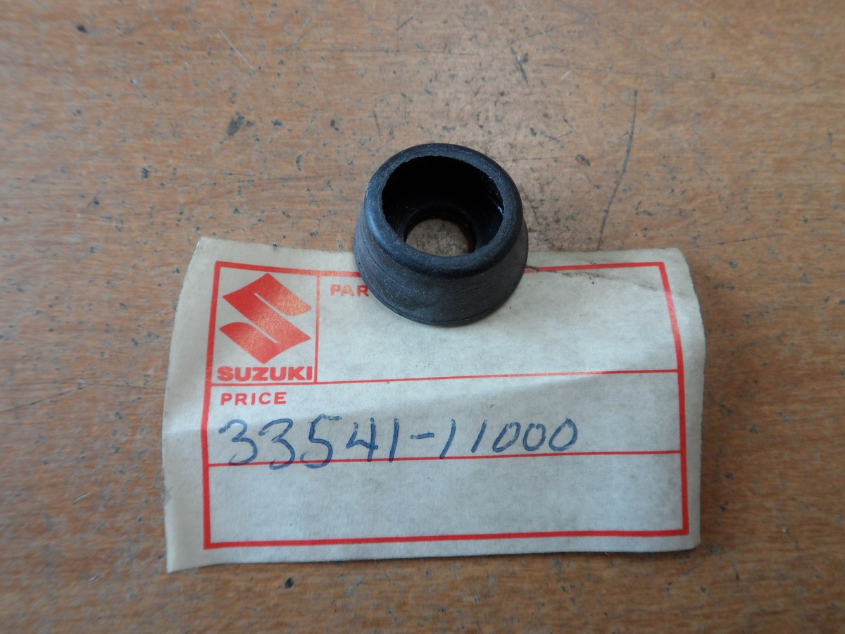 NOS OEM Suzuki Spark Plug Seal 1968-1973 T500 AS50 TM400 TC120