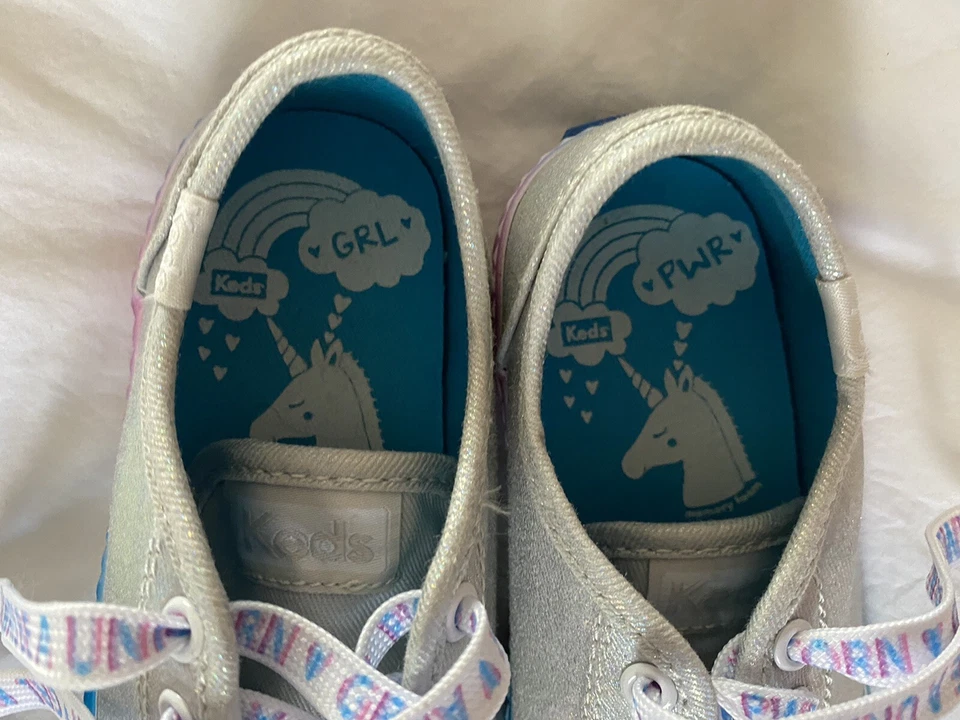 Nueva Zapatilla Keds Kickstart para Niños 11 Niño Pequeño/Niño Grande, Gris Plateado, Unicornio Foto 2 de 4