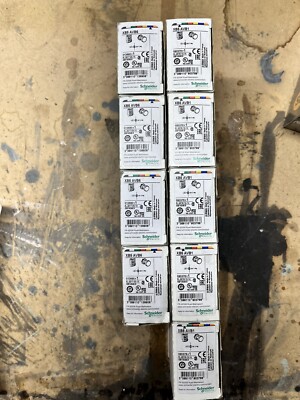 XB5AVB6 Schneider Electric Harmony XB5 Pilot Light, Blue. Full lot of 9pcs