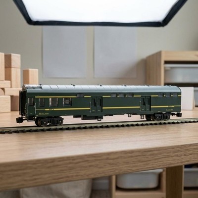 1:75 Gepäckwagenmodell Beleuchtet Rollender Modell-Gepäckwagen Seitliche Türen