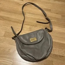 MARC BY MARC JACOBS Crossbody Shoulder Bag Pebbled Leather Flap Pocket Taupe