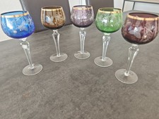 5 farbige Römer-Überfang-Weinkelche mit Goldrand