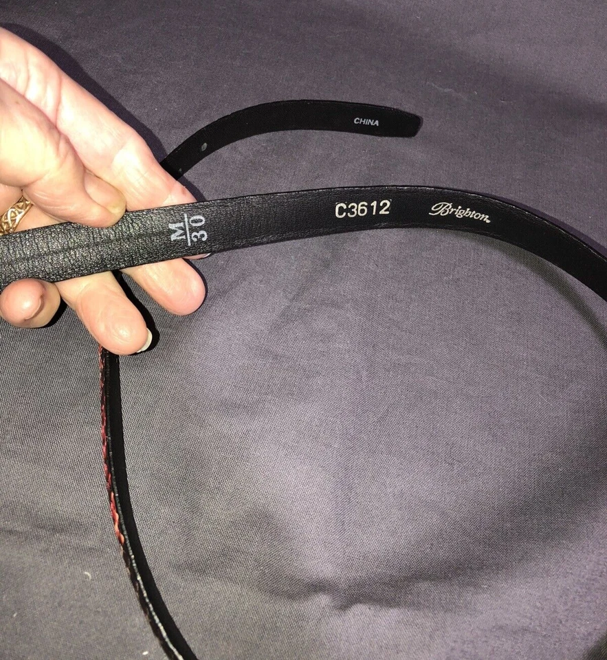 Cinturón para mujer Brighton rojo pitón estampado serpiente imitación cuero talla M/30 Foto 4 de 4