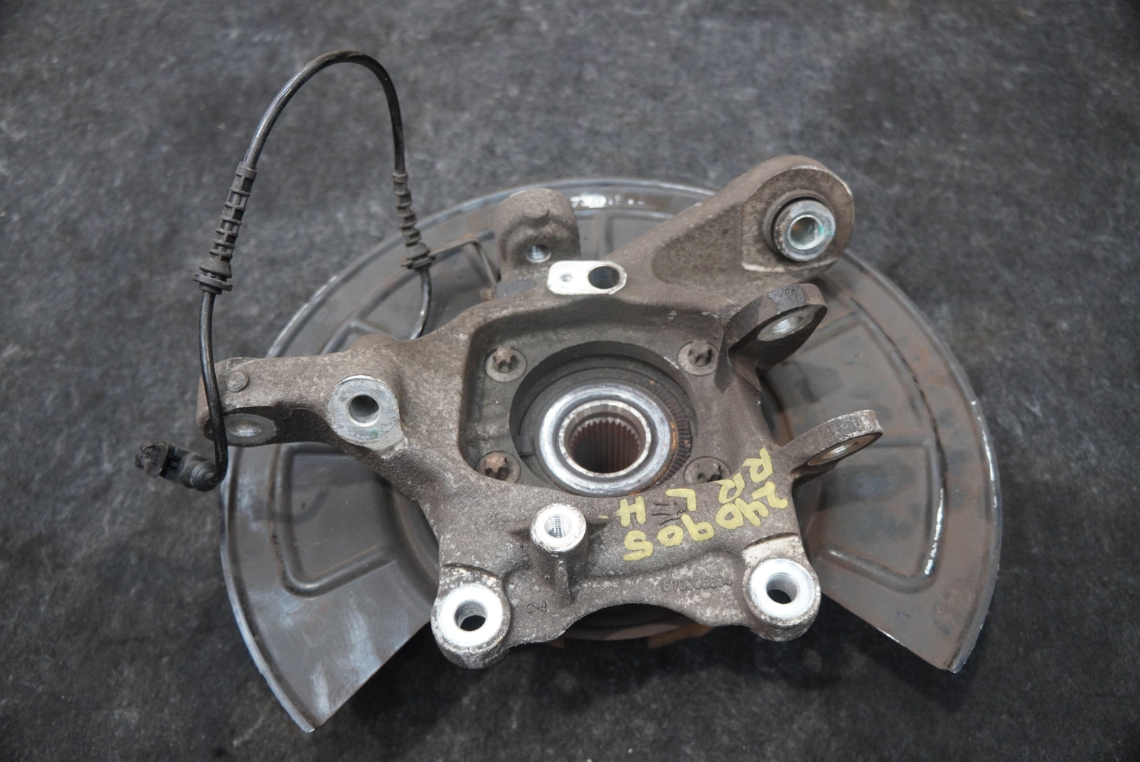 Rear Left Spindle Knuckle Hub Wheel Bearing 670006802 Maserati Quattroporte M156