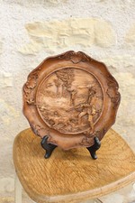 Assiette bois sculpte scene chasse artisanale deco murale vintage 23 cm