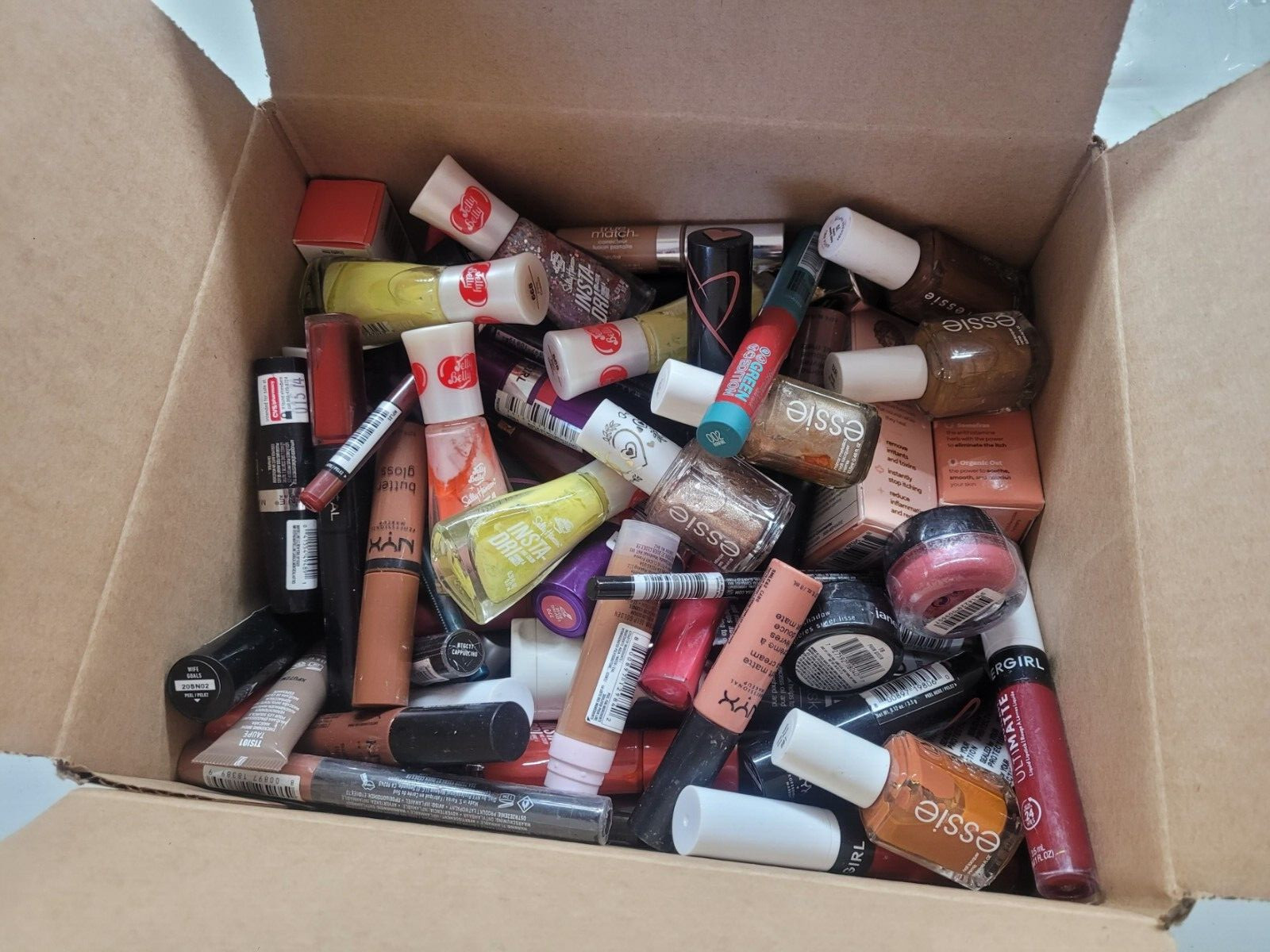 70 PCS Wholesale Mixed Makeup Lot Maybelline Revlon CG e.l.f. NYX NYC