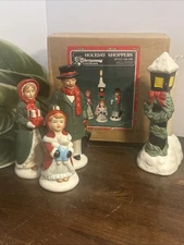 Vintage Christmas Around the World House of Lloyd Holiday Shoppers Figures 1985