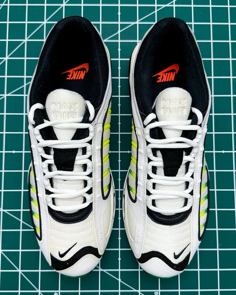Nike AIR MAX TAILWIND 4 'OG' DSNW Size 9.5 - Image 3 of 4