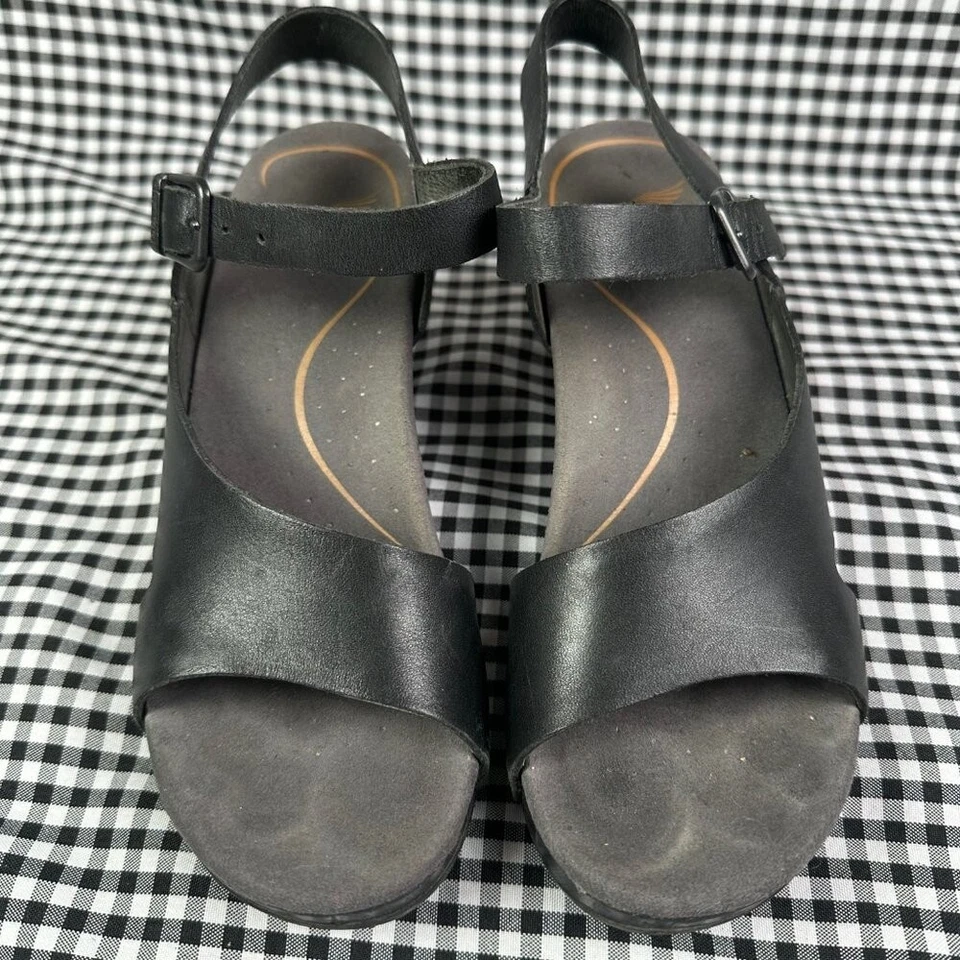 Сандалии женские DANSKO Tasha ЕС 36 США 6 черные деревянные с вырезом на танкетке комфортные каблуки - Изображение 2 из 4