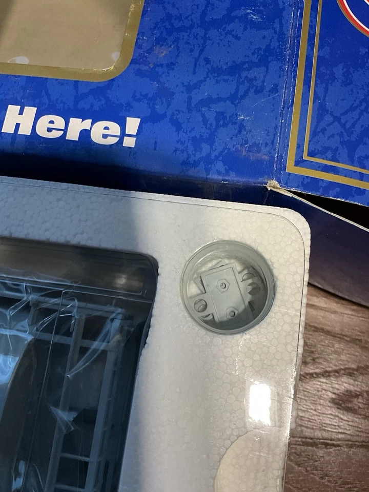 VINTAGE ATLAS 61078 SHPX ACF STERLING SALT 3-BAY CYLINDRICAL HOPPER O SCALE NIB - Image 3 of 4