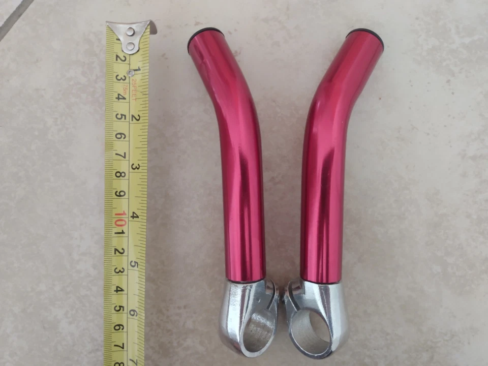 Red aluminum mtb bar ends, 22.2 diameter, 15 cm length center to center - Image 3 of 4