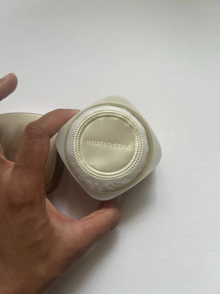 Neutrogena Fresh Finish Loose Powder # 03 Medium . Net Wt .70 oz New - Image 4 of 4