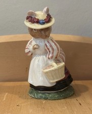 Vintage 1982 Royal Doulton Lady Woodmouse Figure Brambly Hedge. Made in England