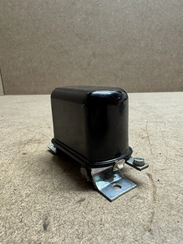 博世 6v 电压调节器 - 1 199 980 007 - 宝马 R27 Harley Flathead Knucklehead — 第 2/4 张图片