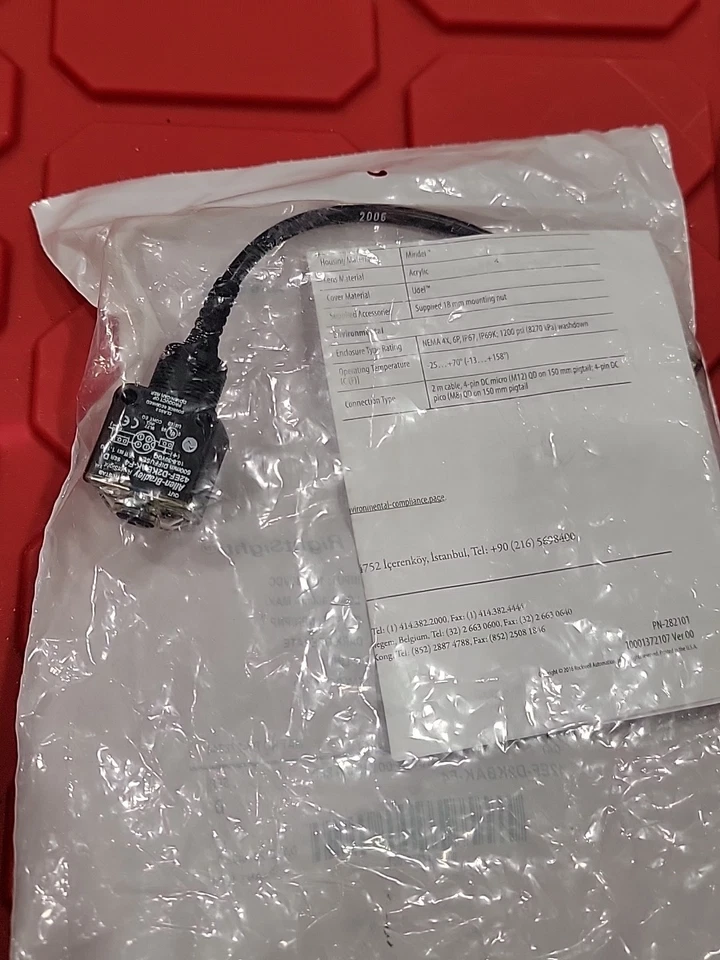 Allen-Bradley 42EF-D2KBAK-F4 Photoelectric Sensor 10.8-30VDC – New/Open Box - Image 4 of 4