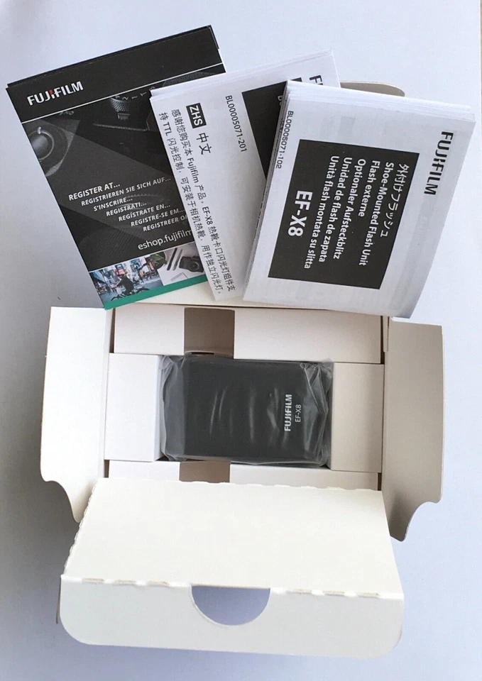 Genuine Fujifilm EF-X8 Shoe-mount Flash - Image 3 of 4